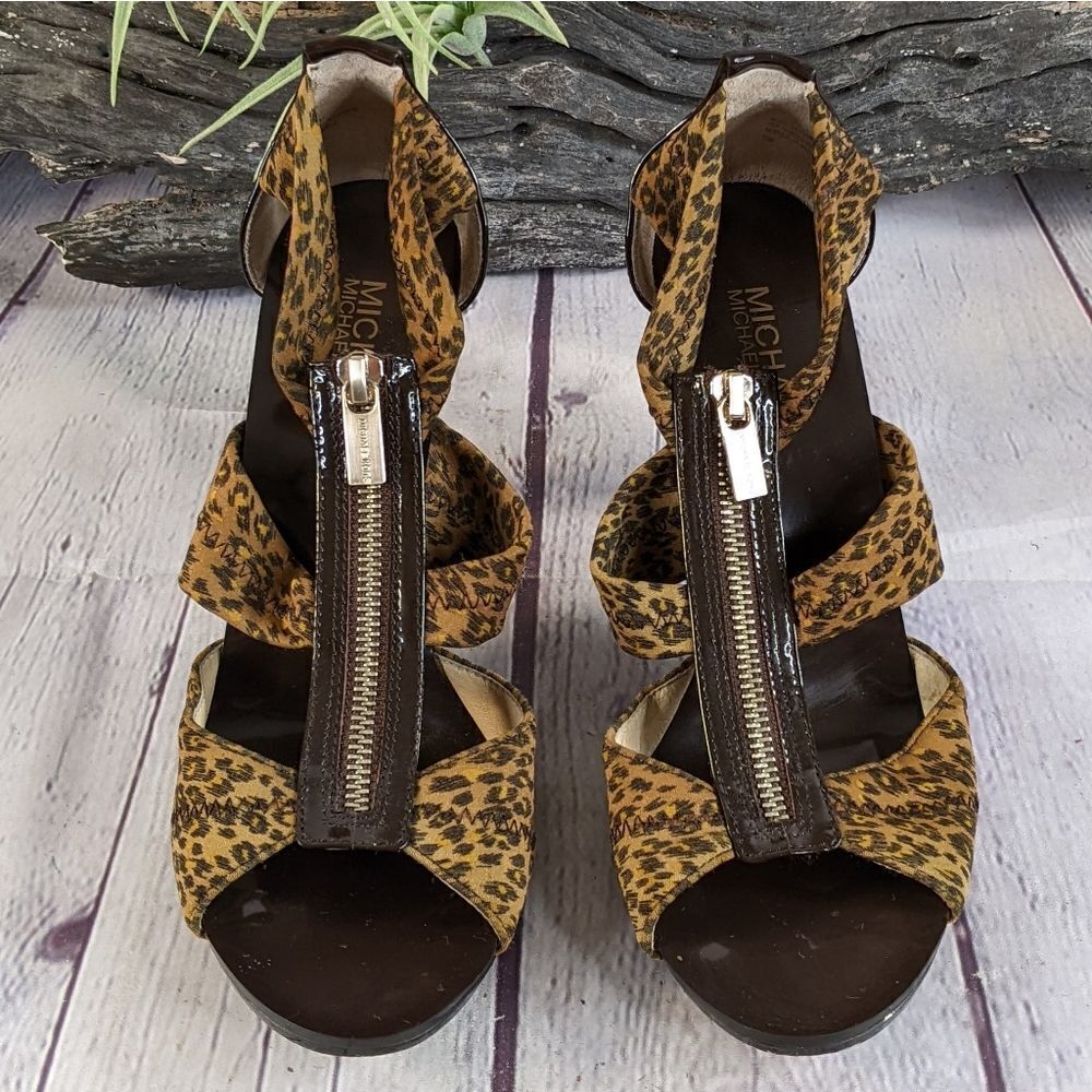 Michael Kors "Berkley" T-Strap Sandals Heels - Picture 2 of 11